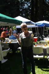 Karen (Nagel) Ruiz waving